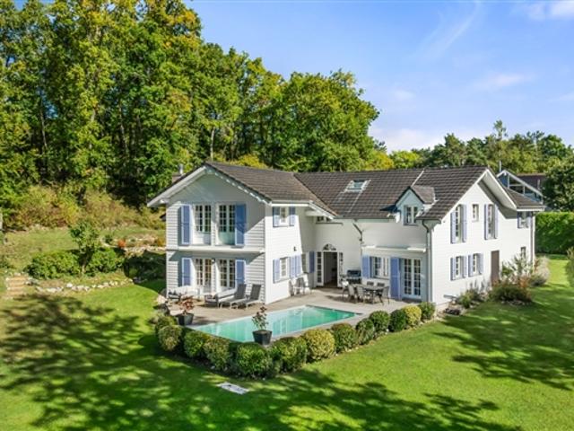 Hervorragende Villa von 400 m² mit Schwimmbad, gelegen in Gingins