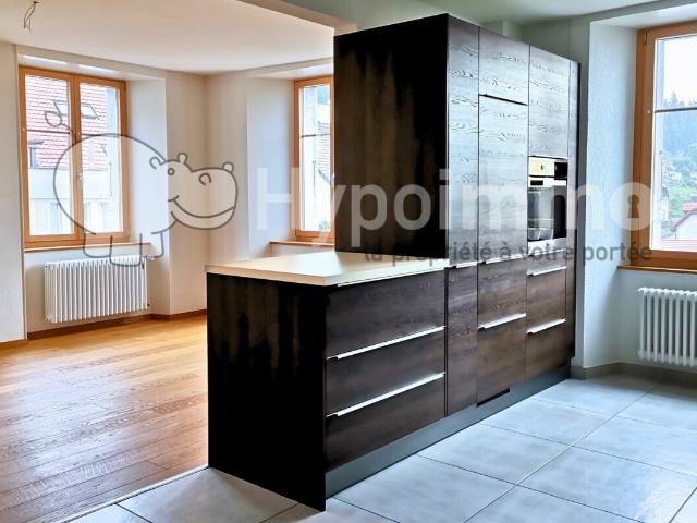 Hervorragende 5 Zimmer Wohnung mit ungehinderter Sicht