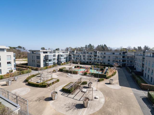 Hervorragende 6,5 Zimmer Wohnung im 2. Stock einer Luxuswohnung