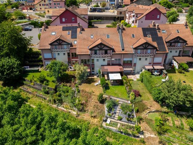 Hervorragendes Doppelhaus mit Garten in der Nähe von Aubonne