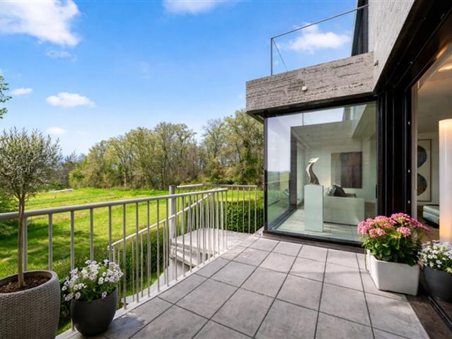 Hervorragendes Doppelhaus von 328 m² mit Gärten und Seeblick im Herzen von Corsier