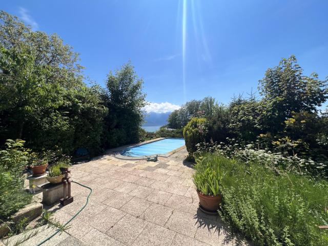 Hervorragendes Einfamilienhaus mit Seeblick in bewohnter Lebensrente ohne Rente