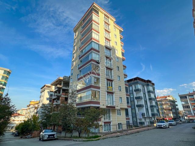 Her Kat Tek Daire Cağaloğluna 4. Binada Satılık Daire