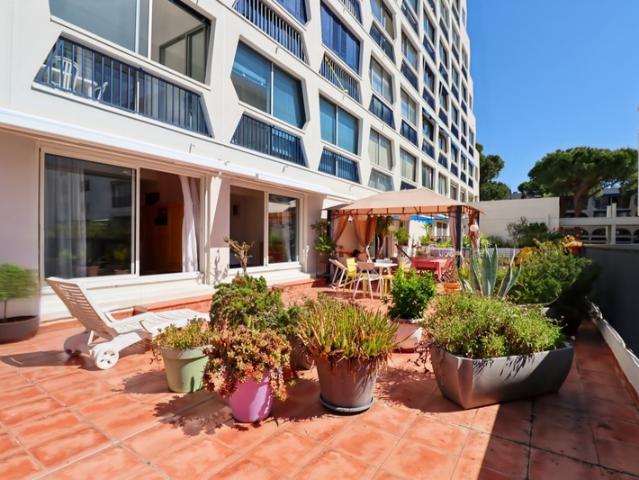 HERAULT 34 LA GRANDE MOTTE 34280 à vendre Appartement 3 pièces de 91 m 2 et terrasse de 120 m 2 + garage