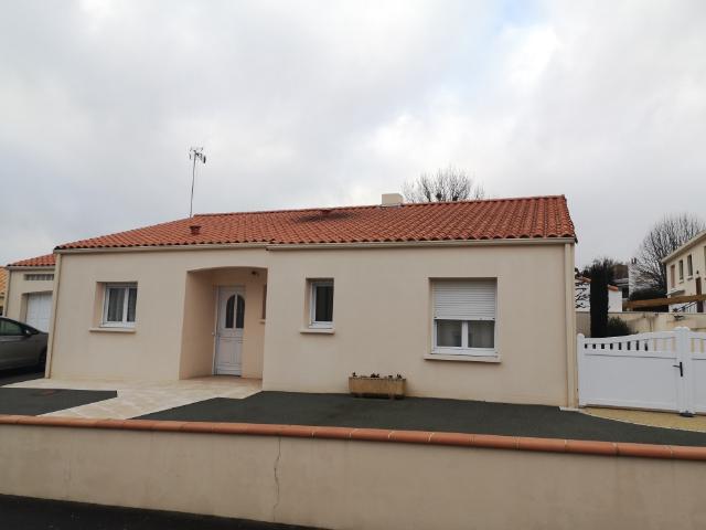 HERBIERS CENTRE VILLE MAISON DE PLAIN PIED 3 CHBRES