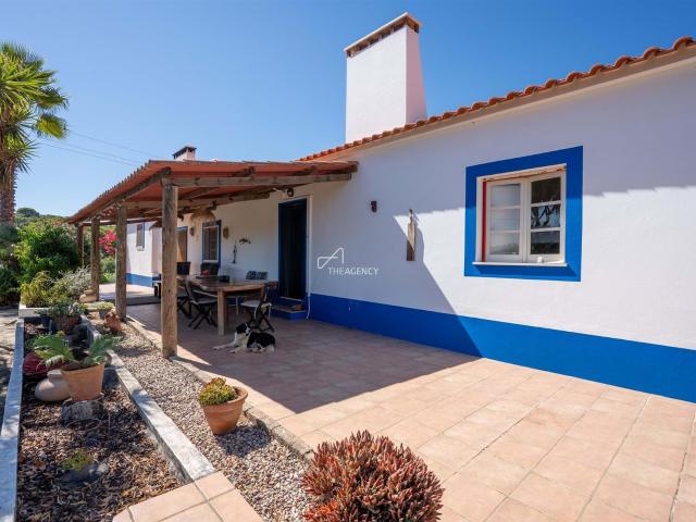 Herdade no Alentejo com 3 Casas Autênticas em Terreno de 114. 399m² Grândola e Santa Margarida da Serra