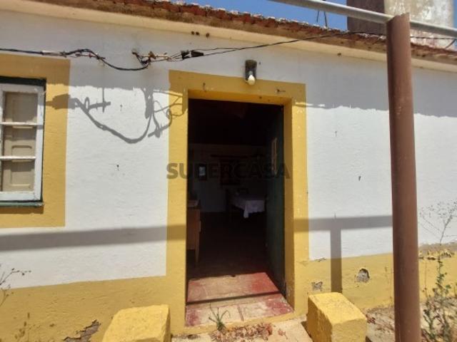 Cercal do Alentejo, Herdade com 158ha, inserida numa zona rural