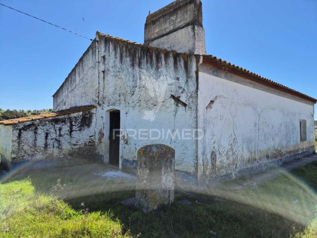 Herdade com elevado potencial de investimento em Pavia,Mora