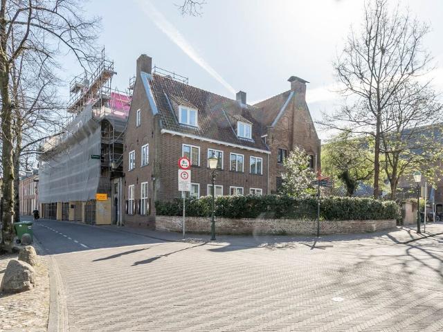Herenhuis, 2 onder 1 kapwoning te huur in Amersfoort