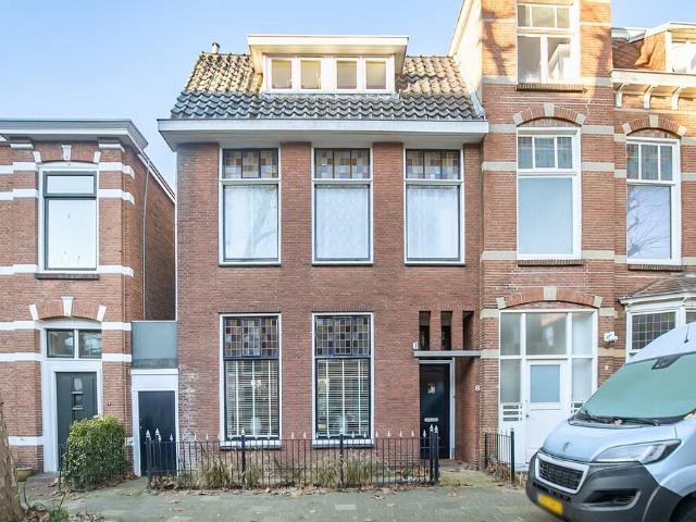 Herenhuis, 2 onder 1 kapwoning te huur in Leeuwarden