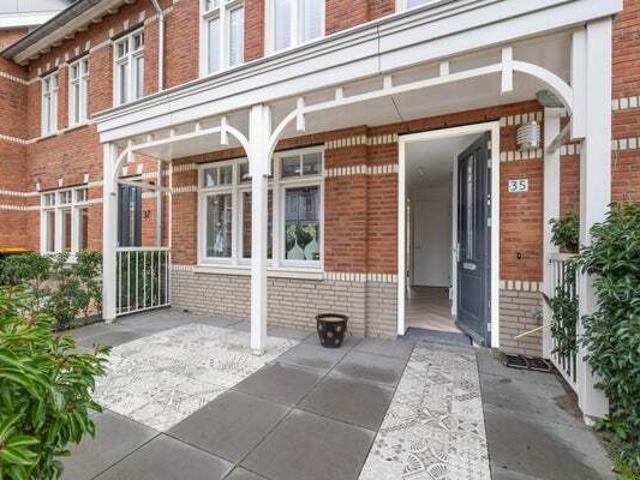 Herenhuis, geschakelde woning te huur in Den Haag
