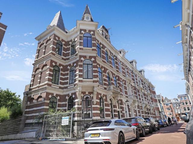 Herenhuis, hoekwoning te huur in Amsterdam