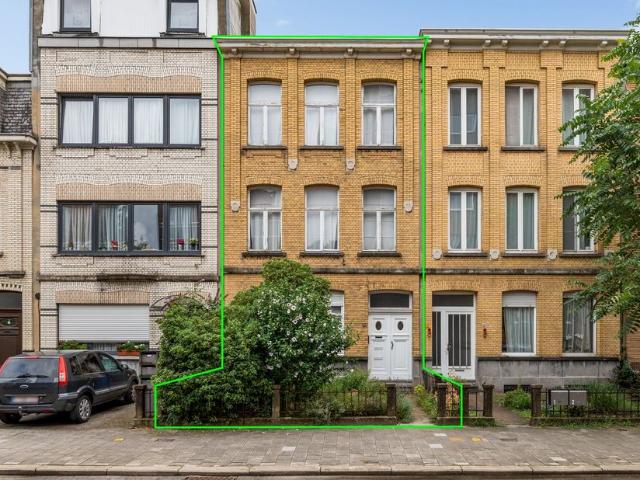 Herenhuis te koop voor 415000 euro met 5 slaapkamers
