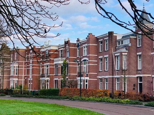 Herenhuis, tussenwoning te huur in Breda