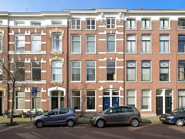 Herenhuis, tussenwoning te huur in Den Haag