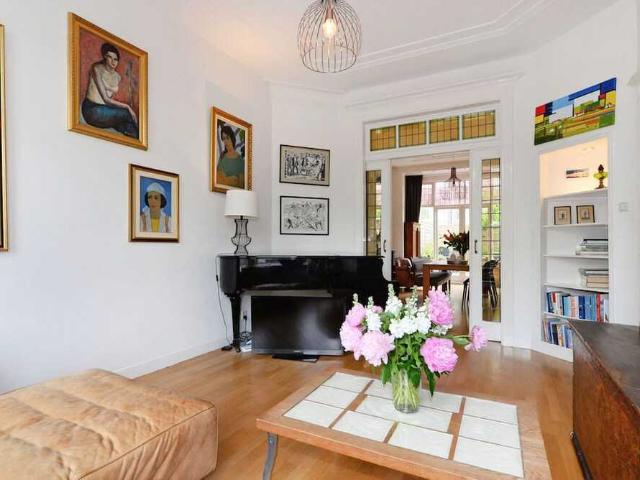 Herenhuis, tussenwoning te huur in Den Haag