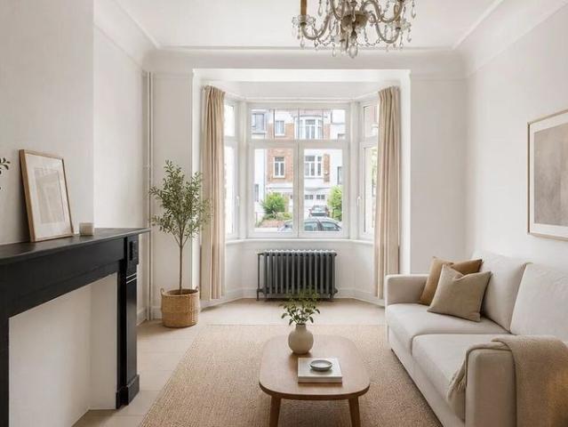 Herenwoning te huur in Ukkel voor € 2.950 met 5 slaapkamers