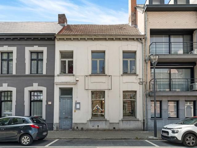 Herenwoning te koop voor 249000 euro met 3 slaapkamers