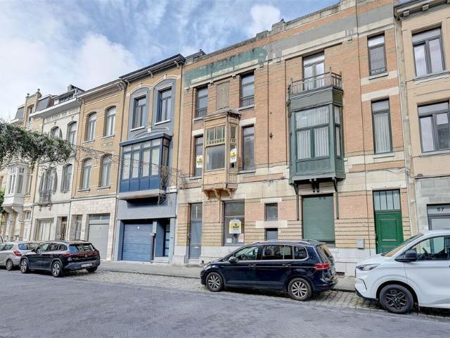 Herenwoning te koop voor 450000 euro met 4 slaapkamers