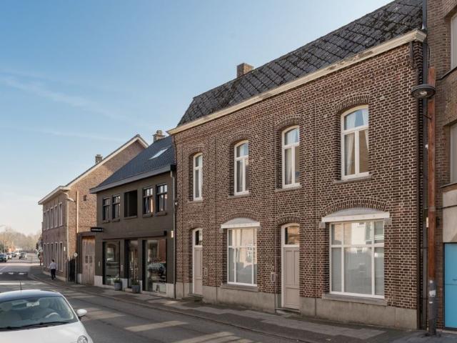 Herenwoning te koop voor 579000 euro met 6 slaapkamers