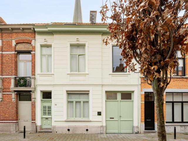 Herenwoning te koop voor 570000 euro met 5 slaapkamers