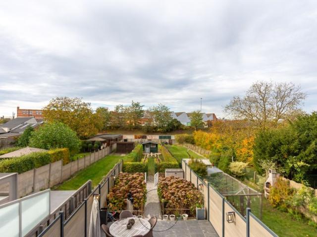 Herenwoning te koop voor 665000 euro met 3 slaapkamers