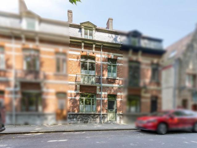 Herenwoning met grote stadstuin aan het Astridpark – Brug.