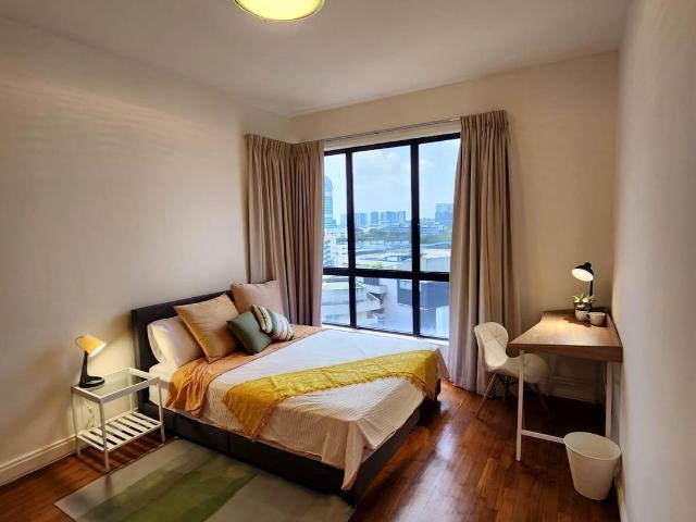 Heritage View D5, Condominium