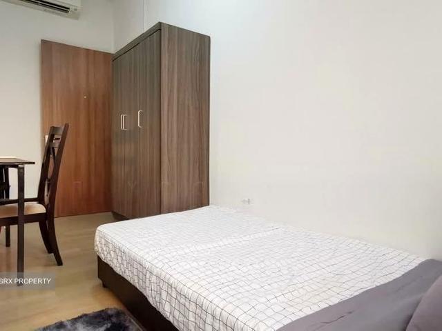 Heritage View D5, Condominium