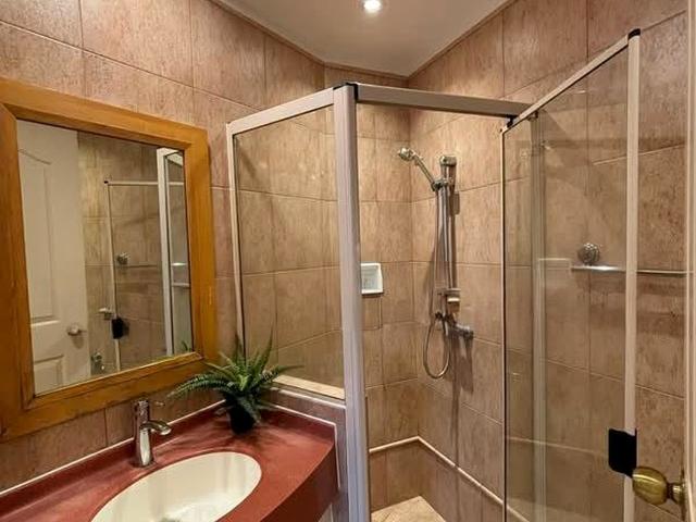 Heritage View D5, Condominium