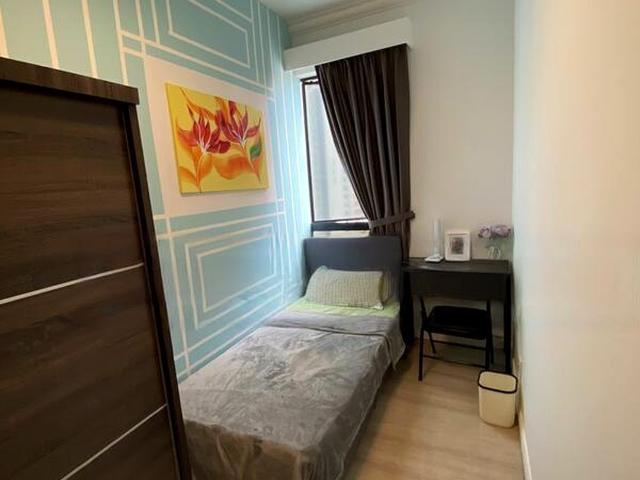 Heritage View D5, Condominium