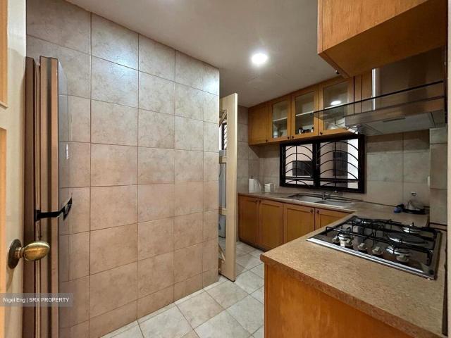 Heritage View D5, Condominium
