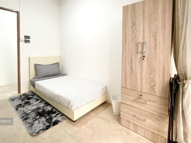 Heritage View D5, Condominium