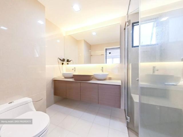 Heritage View D5, Condominium