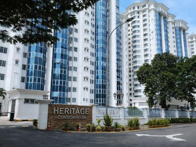 Heritage Condo Freehold 1204sf 31R Renovated Timber Floor