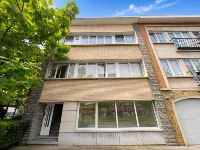 Hermann Debroux – Ground floor, 1 bedroom flat with garden