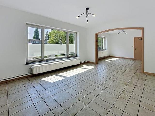 Hermann Debroux, duplex 3bed + office + 2 terraces + garden
