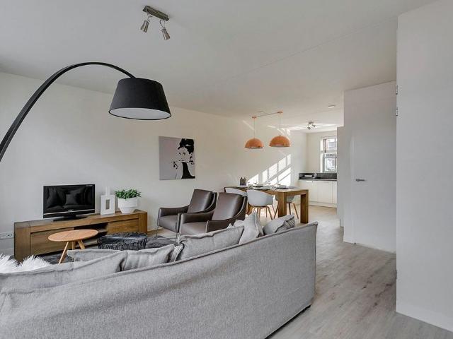 Hermesstraat 24