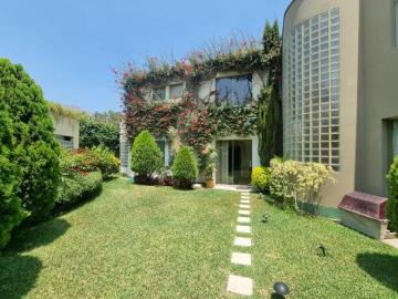 HERMOSA CASA *1185m2* EN ESQUINA RINCONADA DEL LAGO