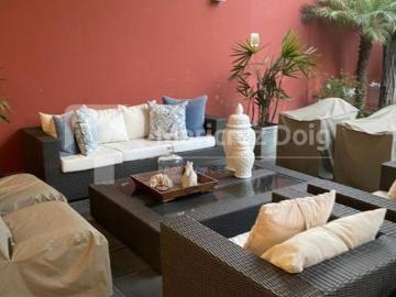 HERMOSA CASA CON AMPLIO JARDÍN