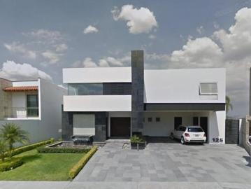 Hermosa casa con excelente ubicación