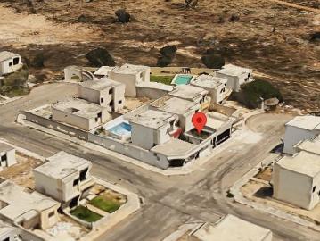 HERMOSA CASA CON EXCELENTES ACABADOS CON ALBERCA