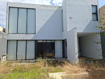 | Hermosa casa con piscina en Cholul |