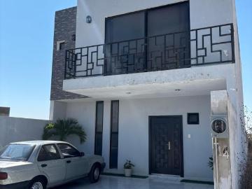 HERMOSA CASA CON VISTA ESPECTACULAR
