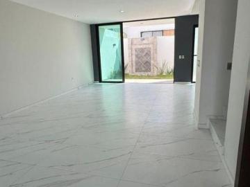 Hermosa Casa a Estrenar en Valle Imperial, Coto Imperio Maya