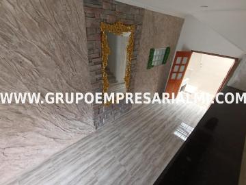 Hermosa Casa Bifamiliar En Arriendo Sector Boston Cod: 32529