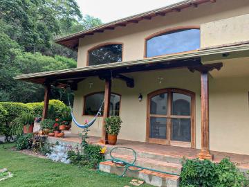 Hermosa Casa Grande de 2 Habitaciones en una Comunidad Cerrada con opción de comprar la segunda casa también
