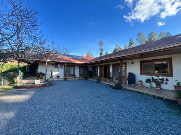 HERMOSA CASA DE 243M2 EN MAULE