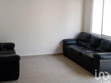 Hermosa Casa de 2 Niveles dentro de Fraccionamiento en Playa del Carmen, Quintana Roo