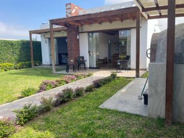 Hermosa Casa de Campo, Tu Refugio Soñado en Asia cerca al Boulevard y la playa